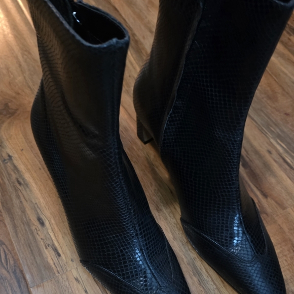 Dolce Vita Women's Anika Boots In Onyx SnakeLeather Booties Size 9.5  Never Worn - Picture 6 of 16